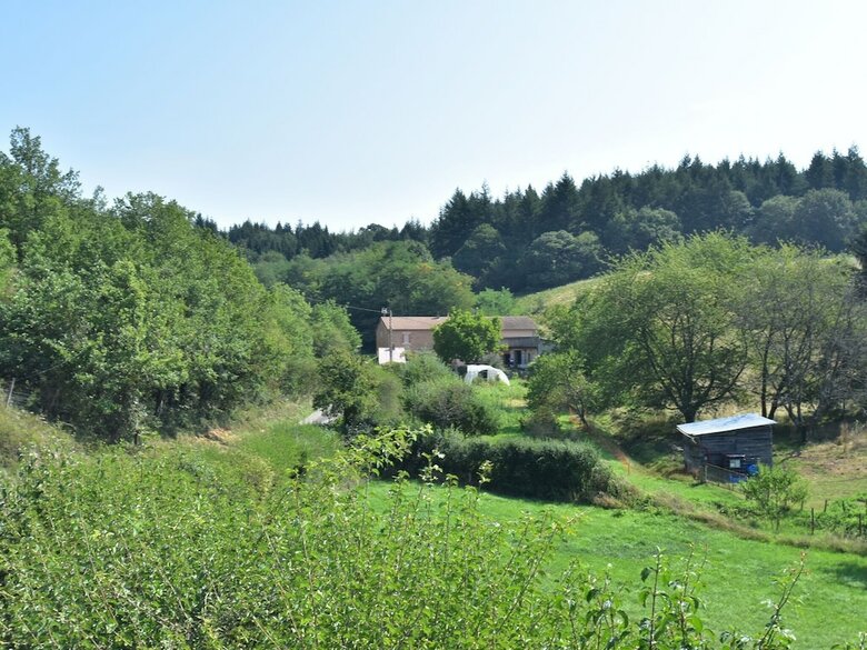 Peaceful Holiday Home In Burgundy Near Forest