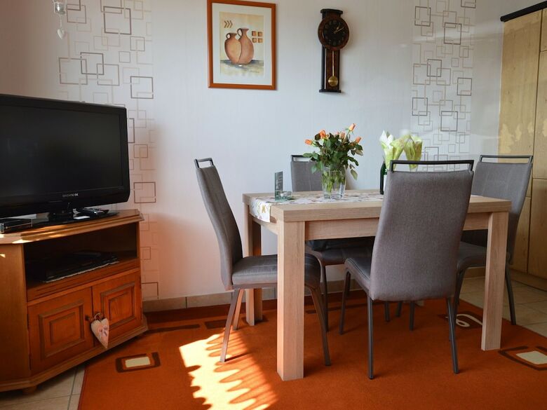 Cozy Apartment In Strotzb�sch Near Eifel Center