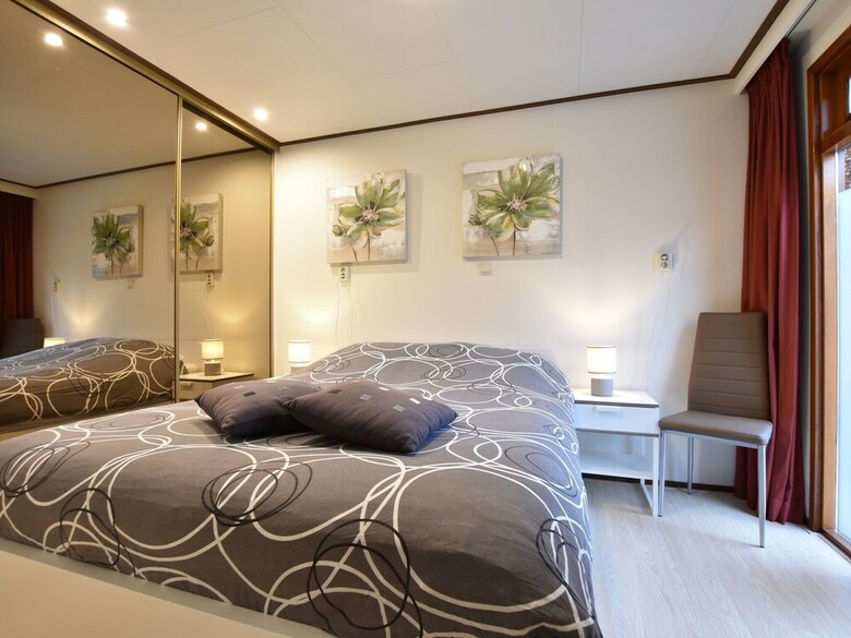 Delightful Chalet In Putten With Garden