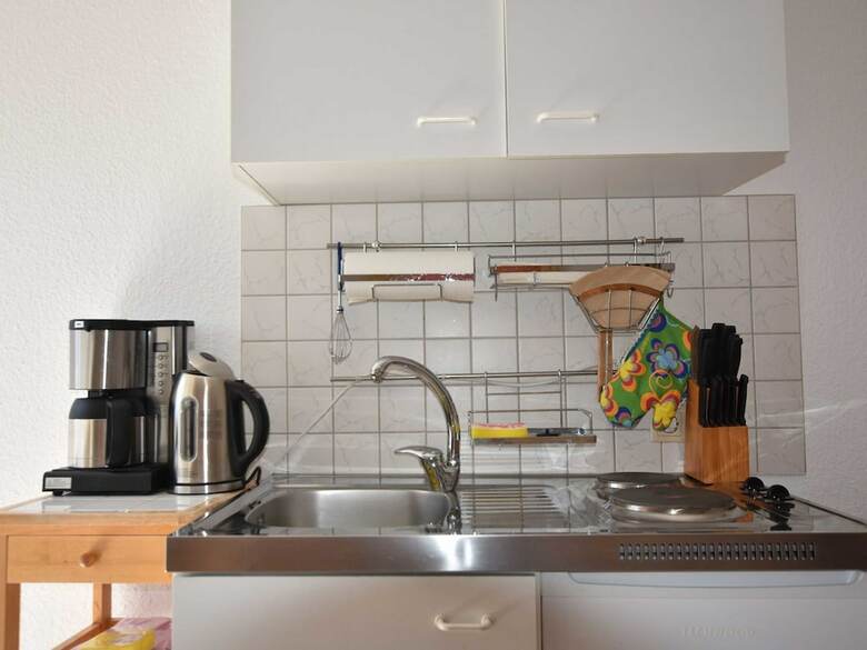 Quaint Bungalow In Stove Near The Beach