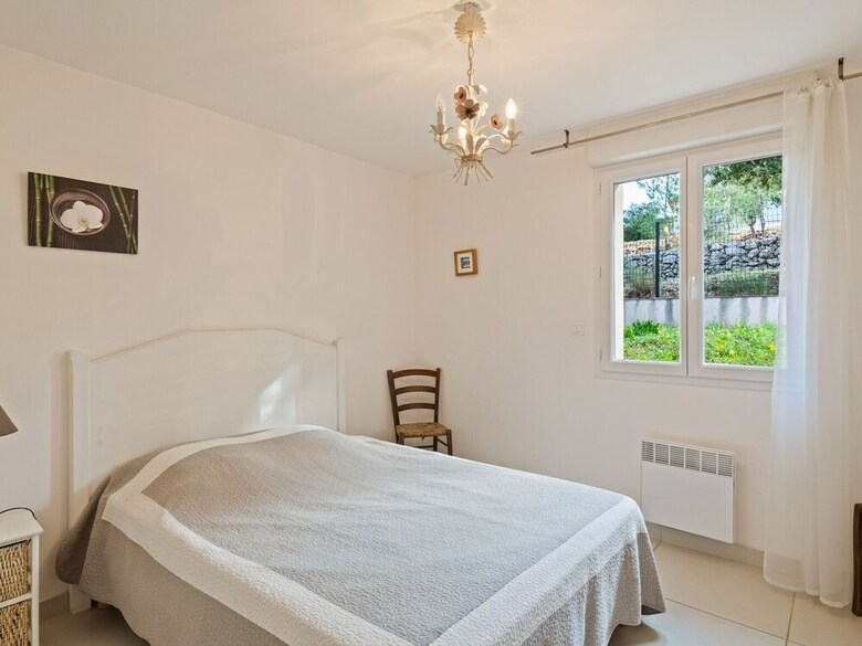 Spacious Villa In Tavernes With Private Pool