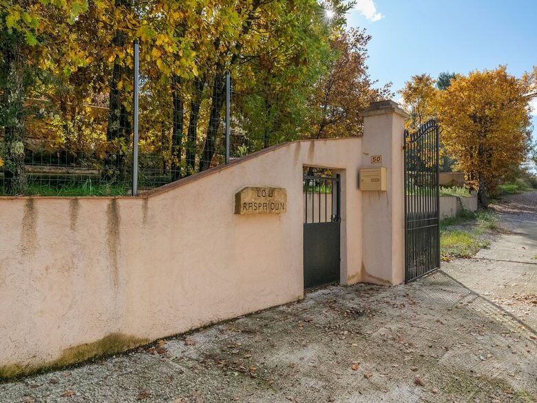 Spacious Villa In Tavernes With Private Pool