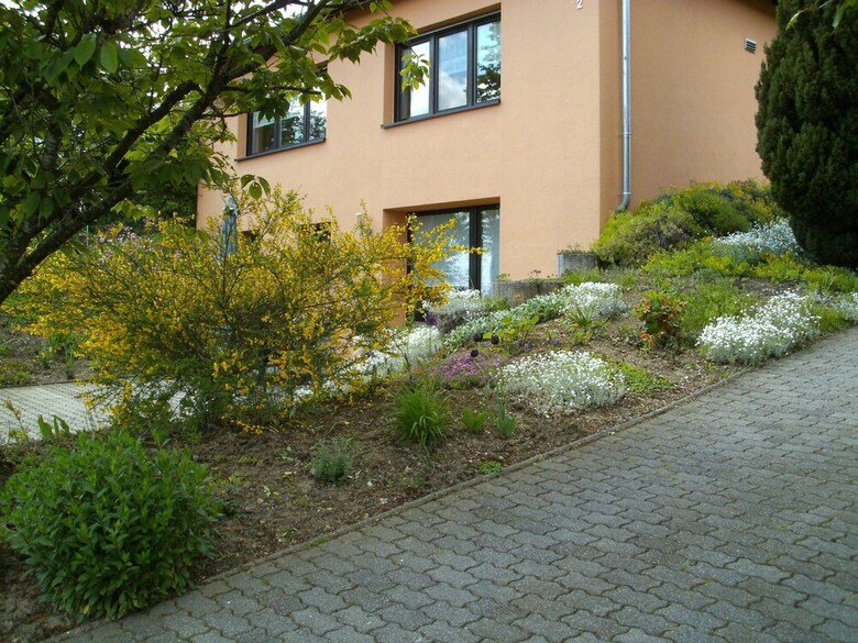 Gorgeous Holiday Home Amidst Hills In Olsdorf