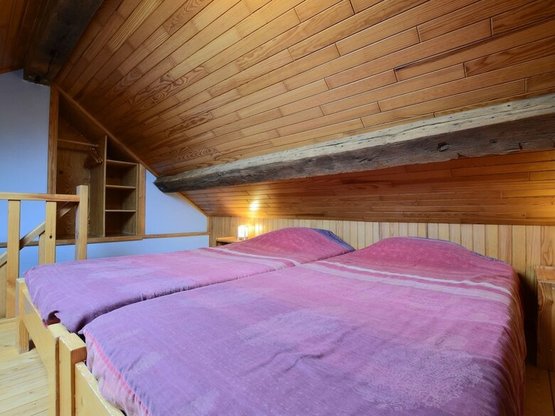 Comfortable Cottage In Wicourt With Meadow View