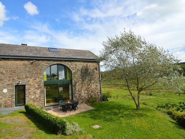 Comfortable Cottage In Wicourt With Meadow View