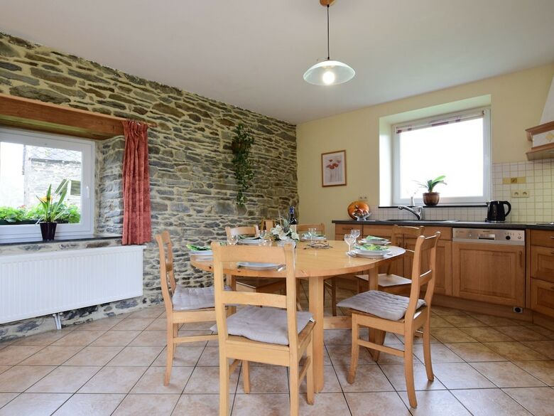 Comfortable Cottage In Wicourt With Meadow View