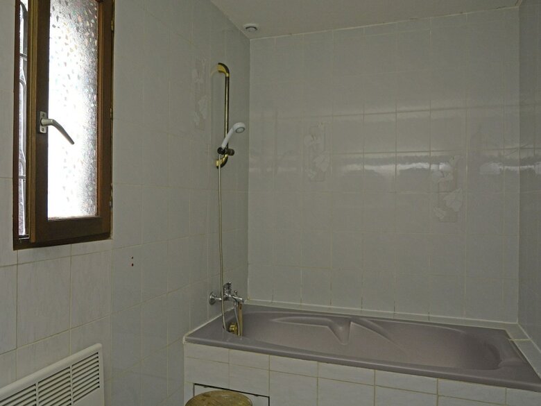 Villa Spacious Holiday Home Near River In Le Boulou