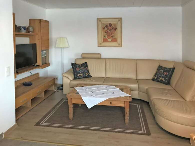 Cozy Apartment In Ellar With Garden