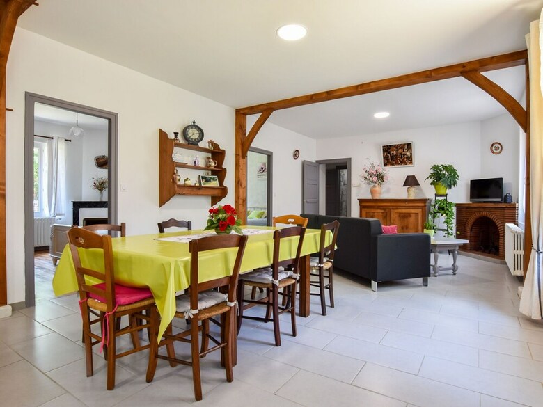 Spacious Holiday Home With Private Garden In Fonroque