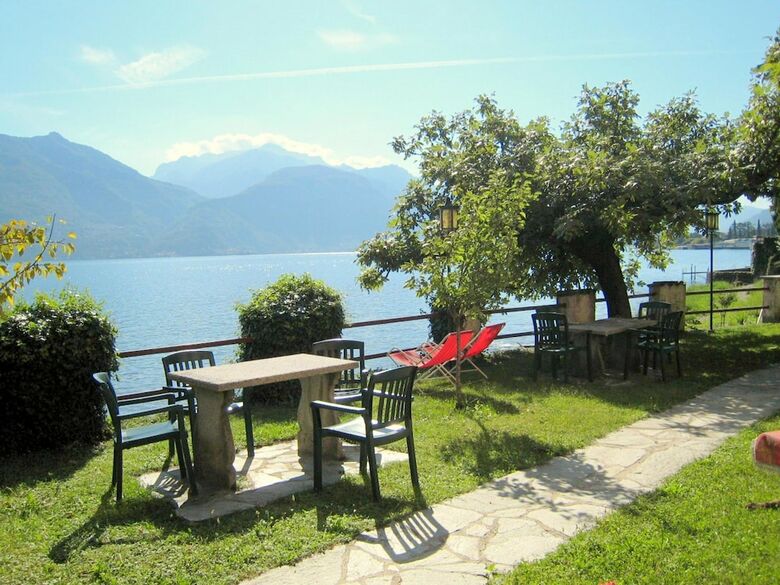 Spacious Apartment In Menaggio With Terrace