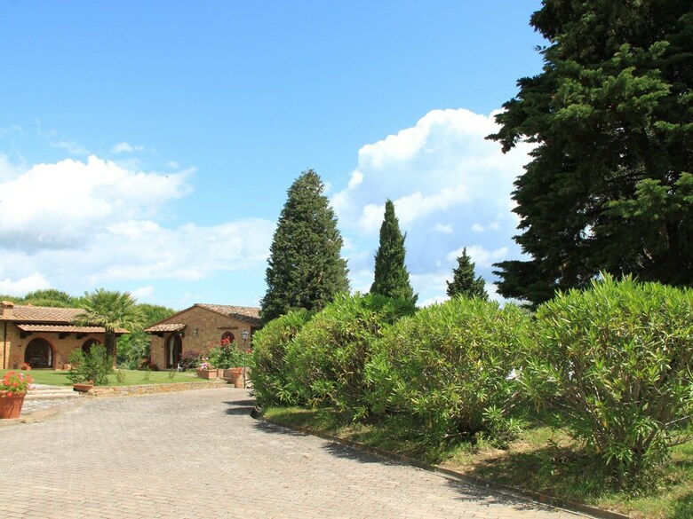 Spacious Holiday Home In Montaione With Swimming Pool