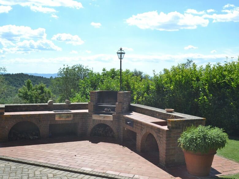 Spacious Holiday Home In Montaione With Swimming Pool