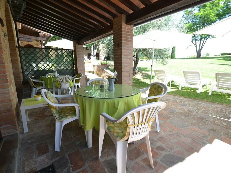 Spacious Holiday Home In Montaione With Swimming Pool
