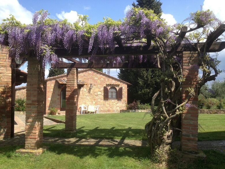 Spacious Holiday Home In Montaione With Swimming Pool