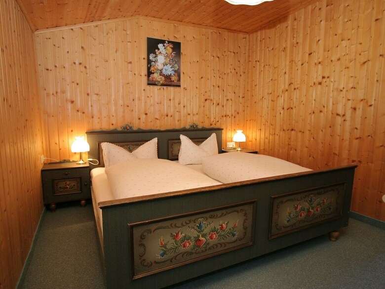 Peaceful Apartment In Rauris Amid Mountains