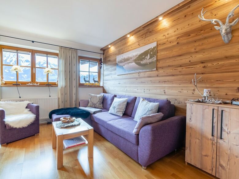 Spacious Apartment In Piesendorf Near Ski Area
