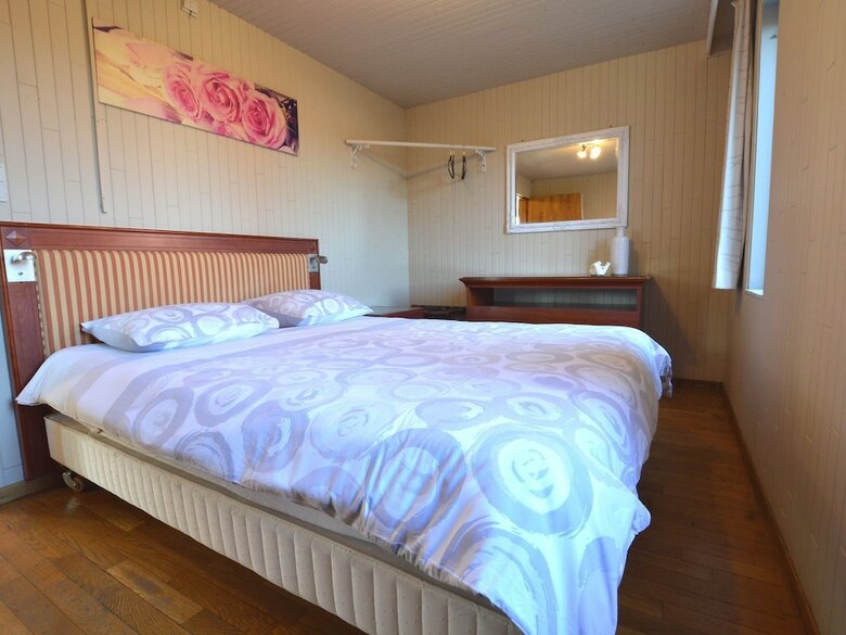 Spacious Holiday Home Near Forest In Peer