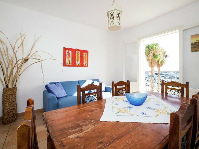 Pleasant Holiday Home In Santa Flavia With Sauna