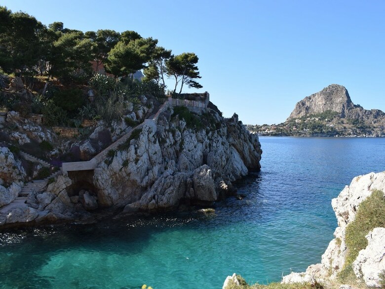 Pleasant Holiday Home In Santa Flavia With Sauna