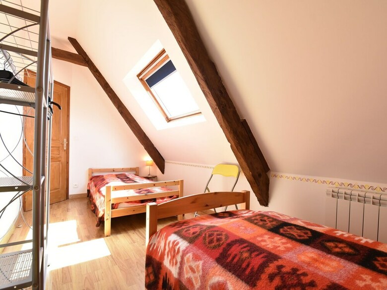 Fab Holiday Home In Saint-vaast-sur-seulles With Garden
