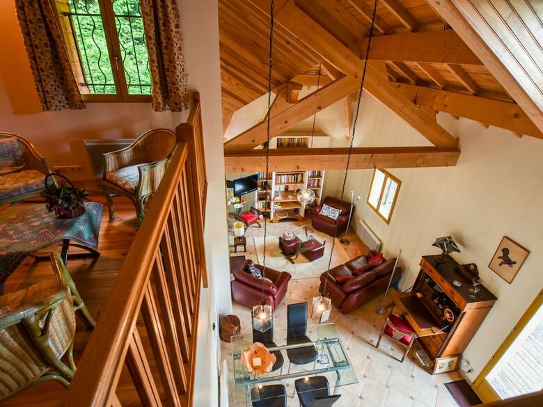 Lush Holiday Home In Ferri�res-sur-sichon With Bbq
