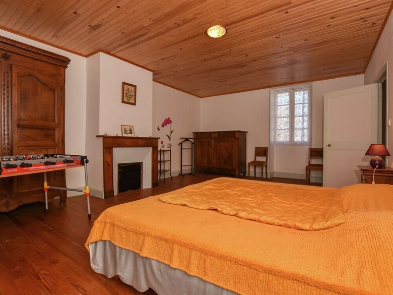 Beautiful Holiday Home Near Forest In Montfaucon