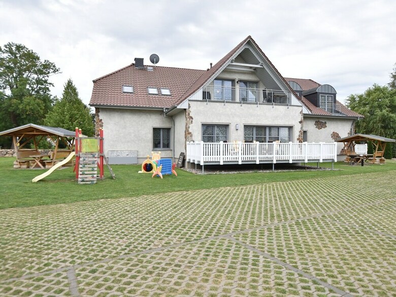 Cozy Seaside Apartment In Pepelow
