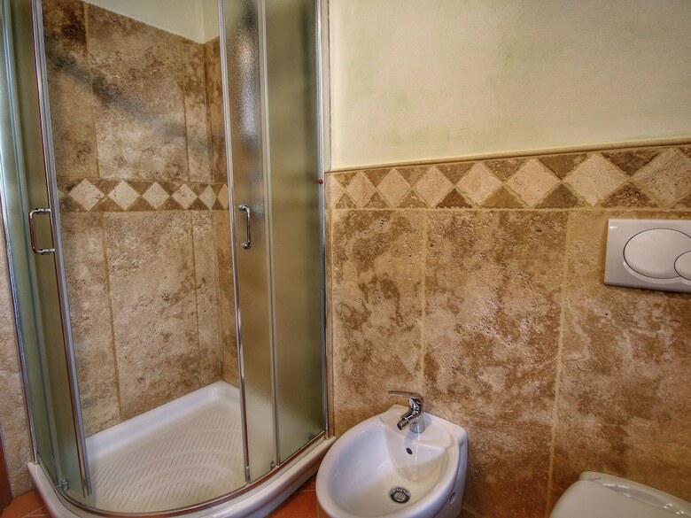 Luxurious Cottage In Lucignano With Pool