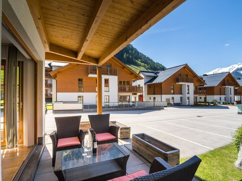 Stunning Apartment In Rauris By The Forest