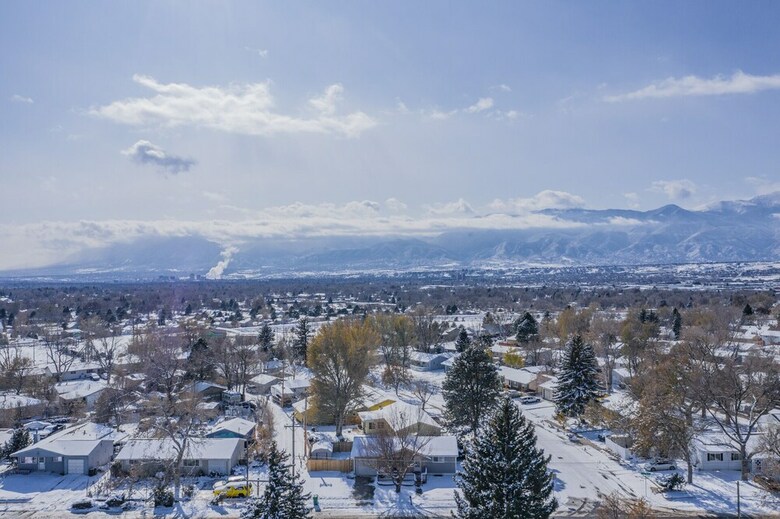 Colorado Springs Uccs Grey Cottagedog Friendly!