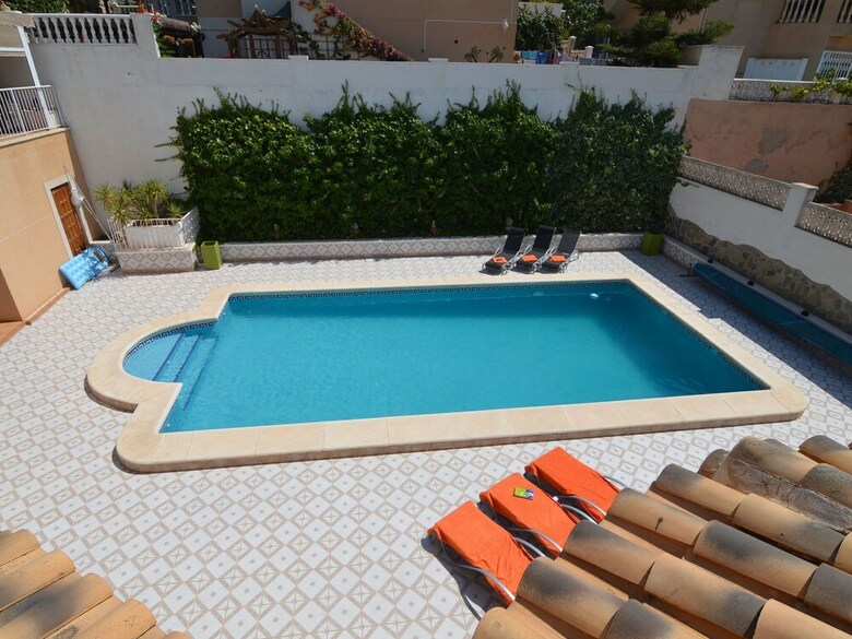 Beautiful Villa In Ciudad Quesada With Pool