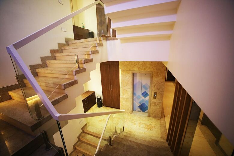 Hotel Avantika By Mmr