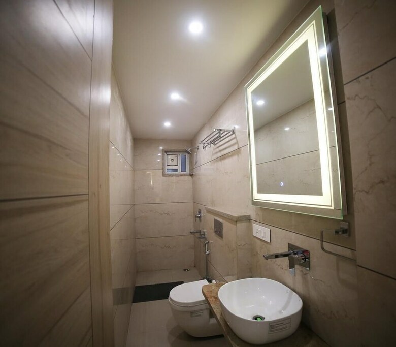 Hotel Avantika By Mmr