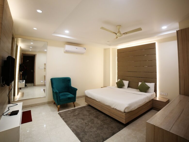 Hotel Avantika By Mmr