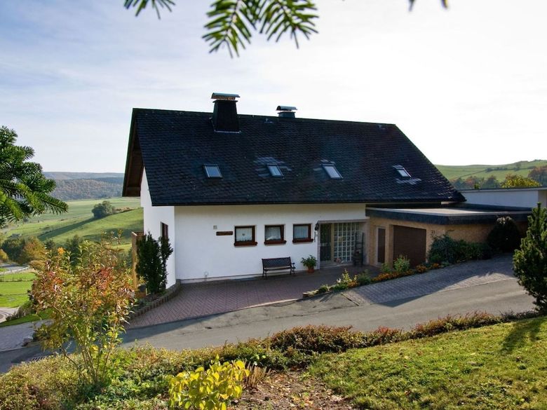 Cozy Apartment With Garden In D�dinghausen