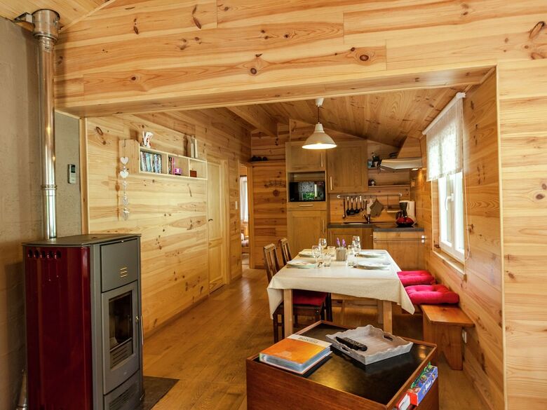 Cosy Chalet In Bomal-sur-ourthe With Terrace