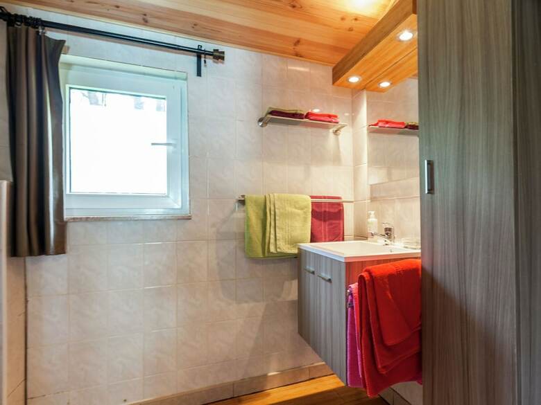 Cosy Chalet In Bomal-sur-ourthe With Terrace