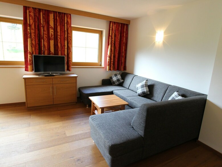 Spacious Apartment In Mittersill With Balcony