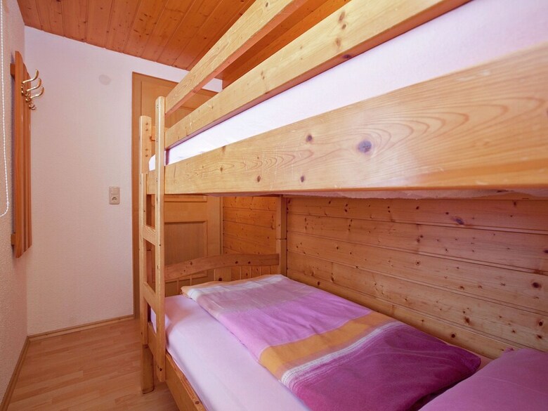 Cozy Apartment Near Ski Area In Bartholom�berg