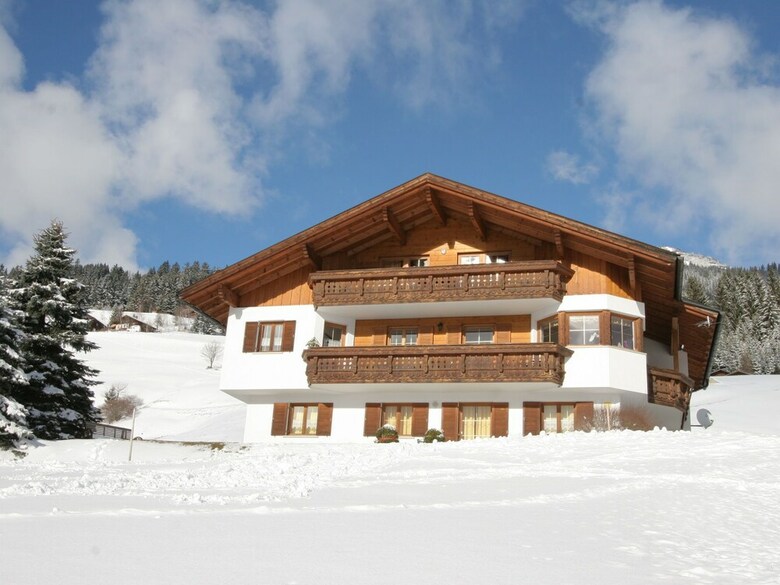 Cozy Apartment Near Ski Area In Bartholom�berg