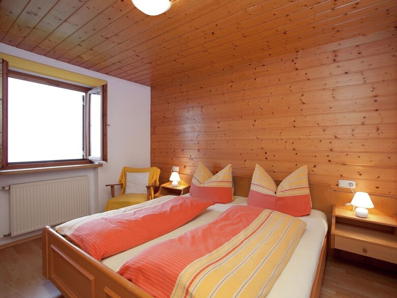 Cozy Apartment Near Ski Area In Bartholom�berg
