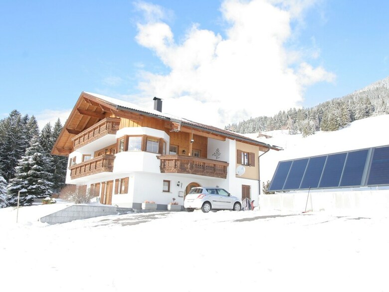 Cozy Apartment Near Ski Area In Bartholom�berg