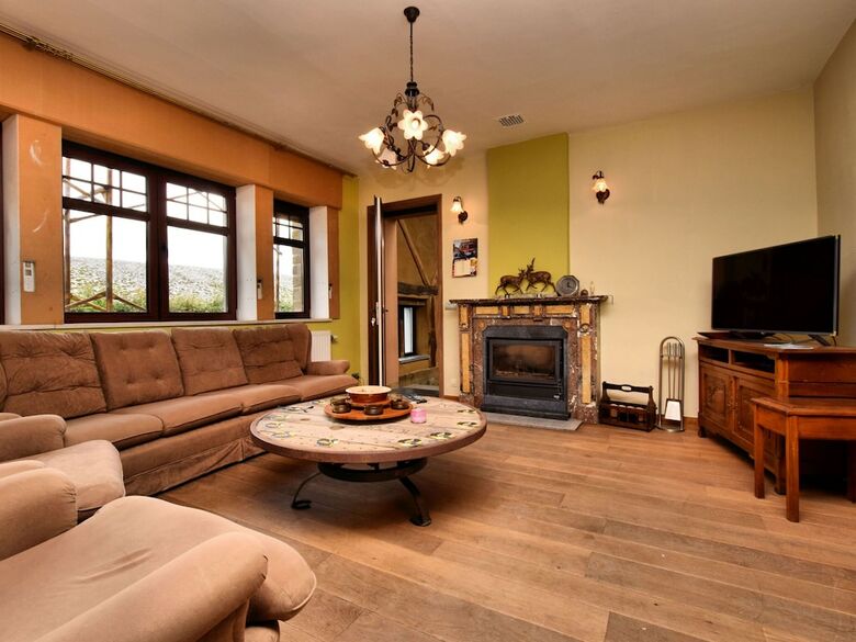 Pleasant Holiday Home In Ardennes Belgium With Jacuzzi