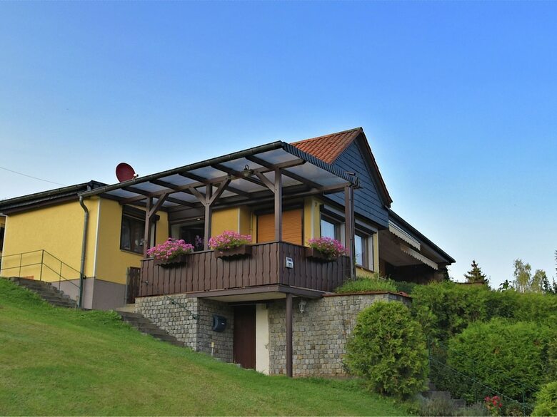 Cozy Holiday Home In G�ntersberge With Lake View