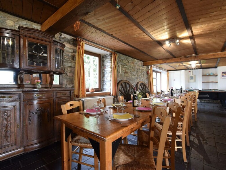 Quaint Cottage In Petite Langlire With Jacuzzi