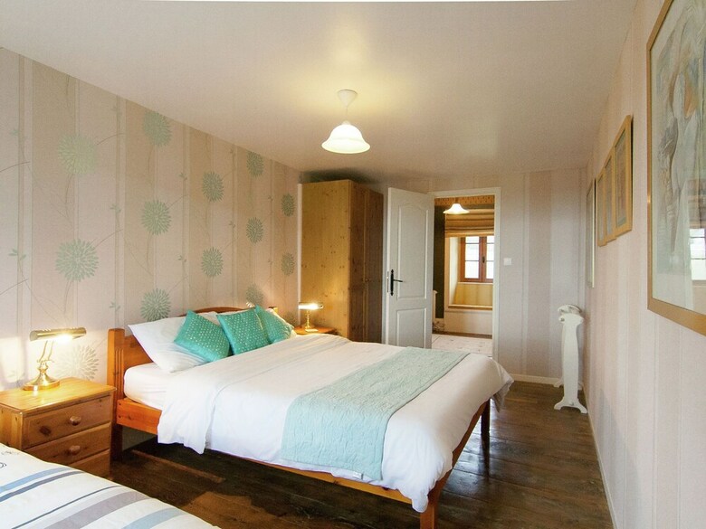 Cosy Villa In Roche-le-peyroux With Swimming Pool
