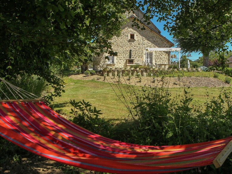 Cosy Villa In Roche-le-peyroux With Swimming Pool