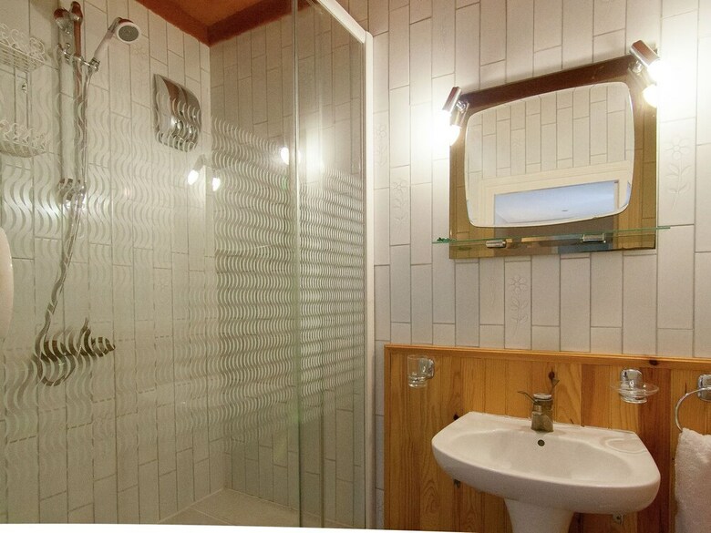 Cosy Villa In Roche-le-peyroux With Swimming Pool