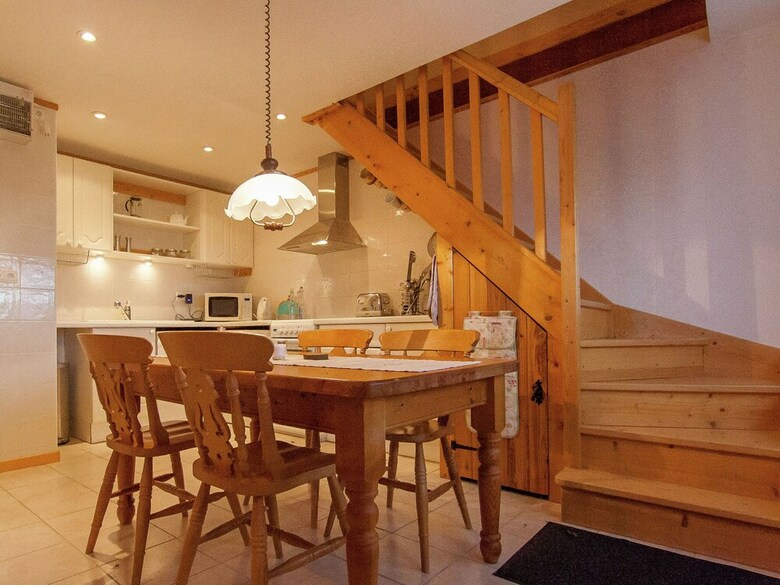 Cosy Villa In Roche-le-peyroux With Swimming Pool