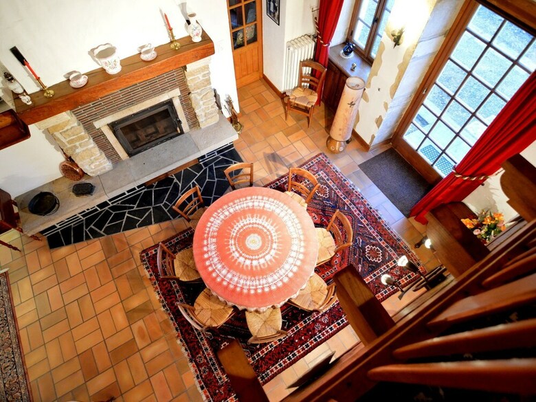 Modern Holiday Home In Vault-de-lugny With Meadow View
